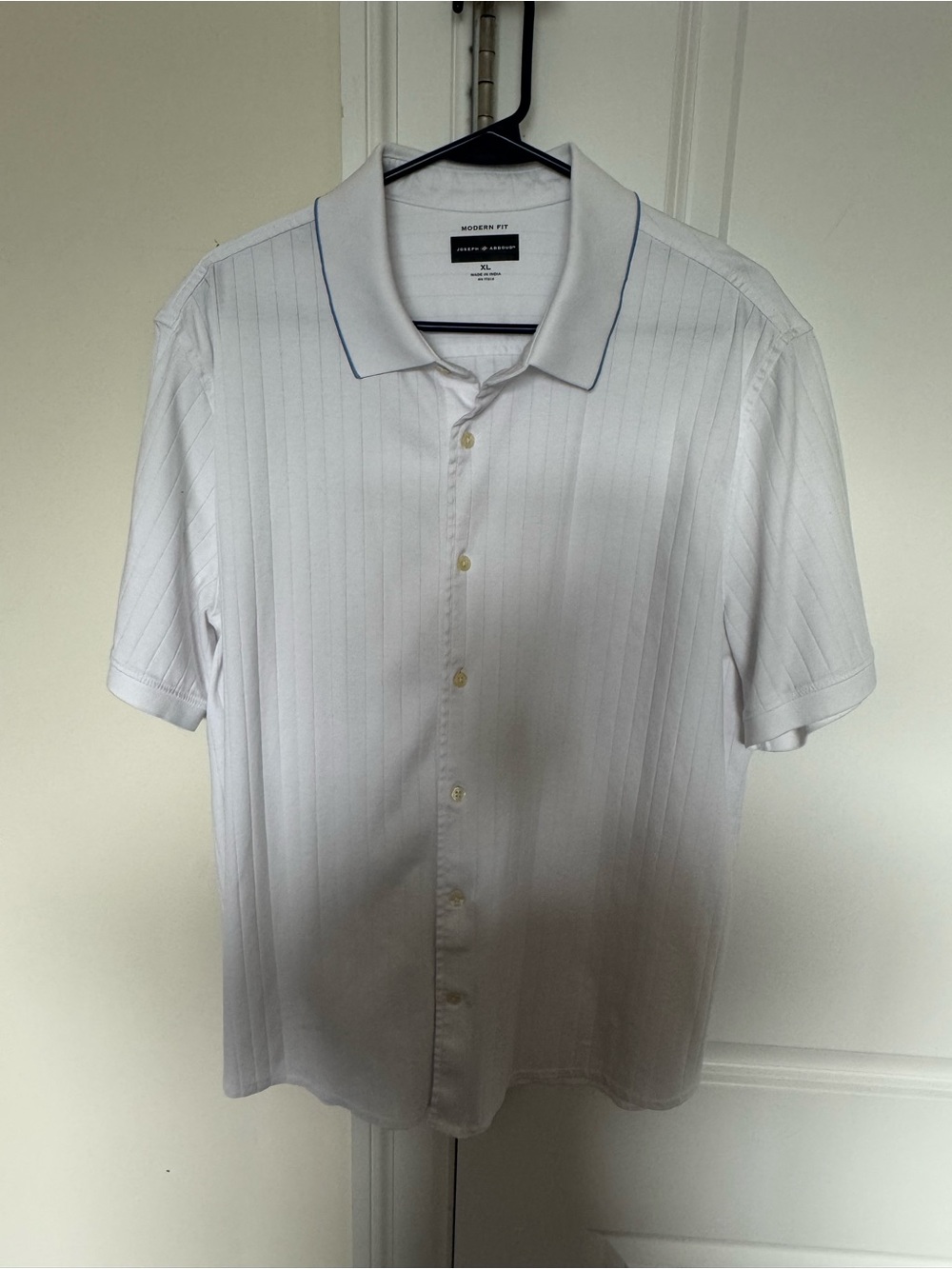 Joseph Abboud - White Short-Sleeve Button-Down Shirt w/ Blue Trim - Men’s XL